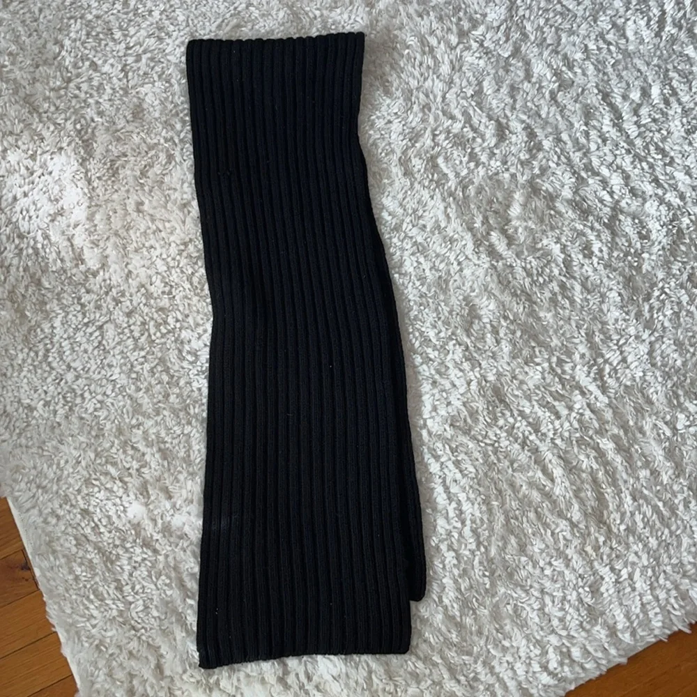 J Crew 72” Cable Knit Scarf - Picture 5 of 6